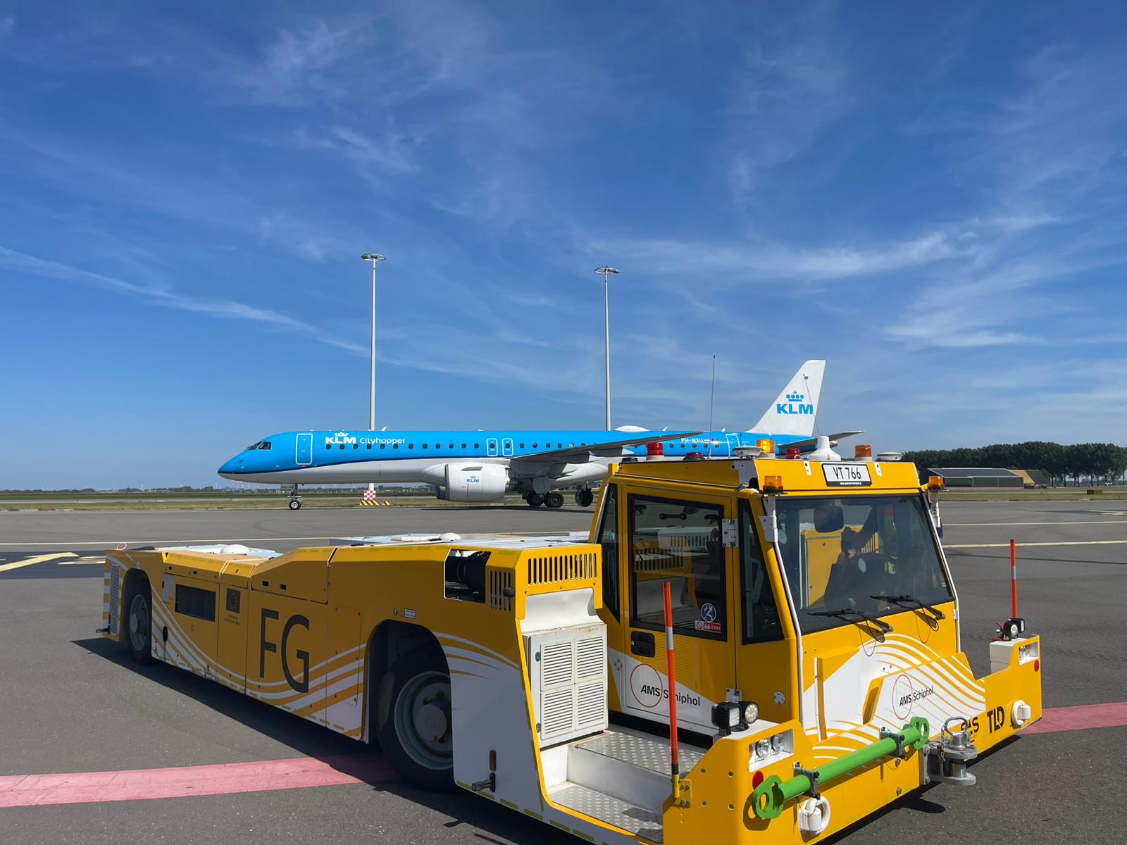 EMB KLC 1st Flight